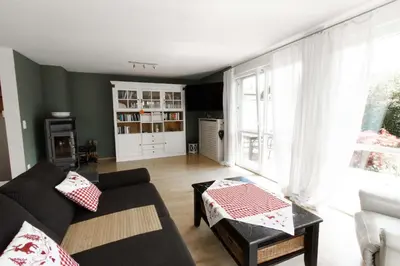 Ein Bett oder Betten in einem Zimmer der Unterkunft hirsch in pink - wohnen wie zuhause