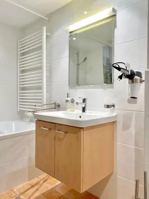 Ein Badezimmer in der Unterkunft Ferienwohnung Kirchbichl am Schliersee mit Terrasse