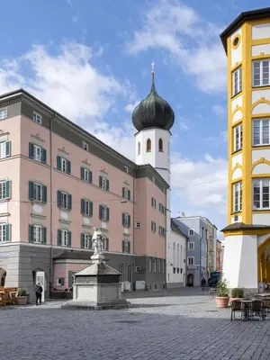 Das Gebäude in dem sich das Aparthotel befindet