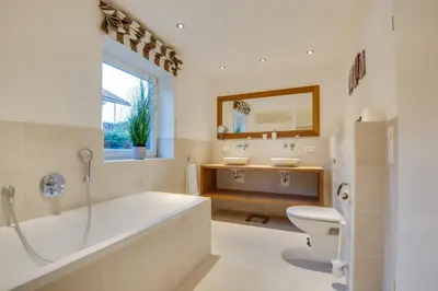 Ein Badezimmer in der Unterkunft Ferienhaus Seehof mit Sauna & offenem Kamin
