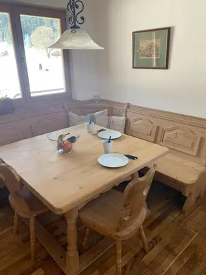 Ein Sitzbereich in der Unterkunft Ferienwohnung Maier Schliersee Neuhaus