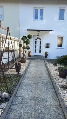 Das Gebäude in dem sich die Ferienwohnung befindet