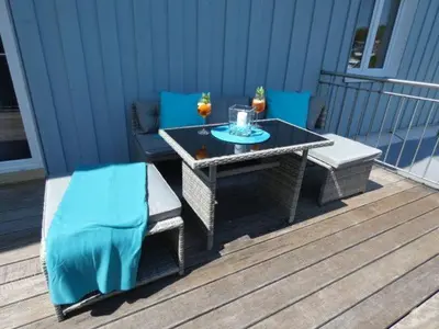Ein Balkon oder eine Terrasse in der Unterkunft FERIENWOHNUNG LAURA LÄUFERs CHIEMSEE HOLIDAY HOME Gstadt
