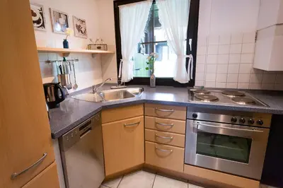 Küche/Küchenzeile in der Unterkunft Ferienhaus Nr 4, Typ BE, Feriendorf Hochbergle, Allgäu