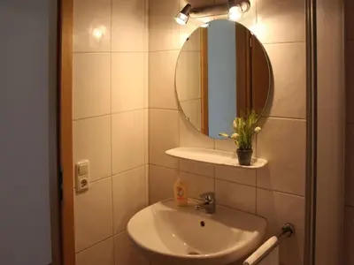Ein Badezimmer in der Unterkunft Ferienhaus Nr 5, Typ A, Feriendorf Hochbergle, Allgäu
