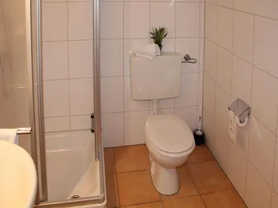 Ein Badezimmer in der Unterkunft Ferienhaus Nr 5, Typ A, Feriendorf Hochbergle, Allgäu