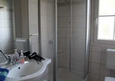 Ein Badezimmer in der Unterkunft Ferienhaus Nr 82, Typ A, Feriendorf Hochbergle, Allgäu