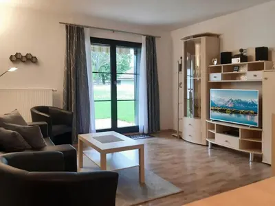 Ein Sitzbereich in der Unterkunft Ferienhaus Nr 62, Typ E, Feriendorf Hochbergle, Allgäu