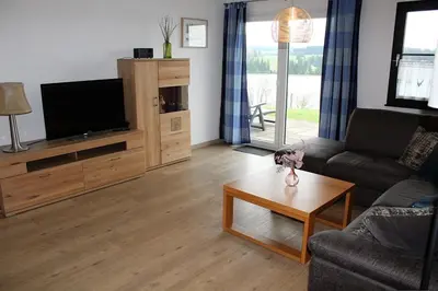 TV/Unterhaltungsangebot in der Unterkunft Ferienhaus Nr 40, Typ B, Feriendorf Hochbergle, Allgäu