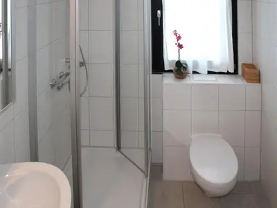 Ein Badezimmer in der Unterkunft Ferienhaus Nr 128, Typ B, Feriendorf Hochbergle, Allgäu