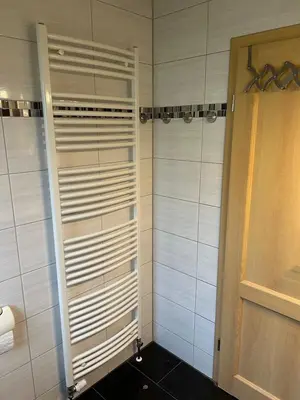 Ein Badezimmer in der Unterkunft Ferienhaus Nr 10, Typ C, Feriendorf Hochbergle, Allgäu