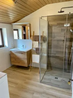 Ein Badezimmer in der Unterkunft Kleines Häuschen mit Bergblick