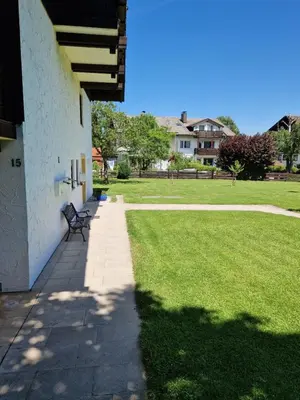 Ein Garten an der Unterkunft Ferienwohnung Leo