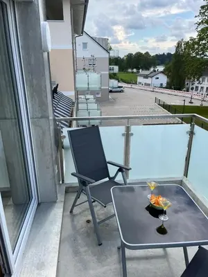Ein Balkon oder eine Terrasse in der Unterkunft Traumhafte neue Dachterrassenwohnung am Soyener See