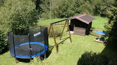 Ein Kinderspielbereich in der Unterkunft Ferienwohnung Nr 5, Lechbruck-Gründl, Allgäu