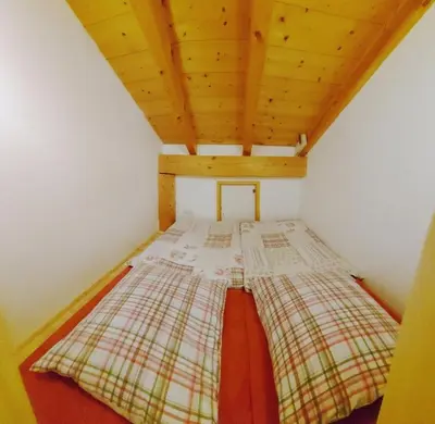 Ein Bett oder Betten in einem Zimmer der Unterkunft Ferienwohnung Nr 5, Lechbruck-Gründl, Allgäu