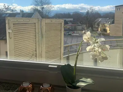 Ein allgemeiner Bergblick oder ein Berglick von der Ferienwohnung aus
