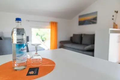 Ein Sitzbereich in der Unterkunft Boardinghouse Kastanienring