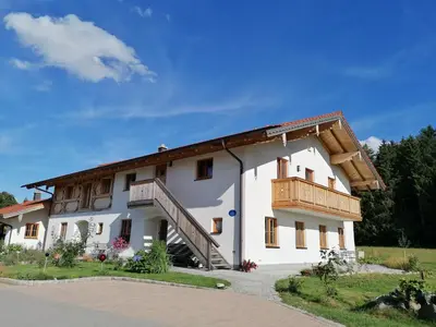 Das Gebäude in dem sich die Ferienwohnung befindet