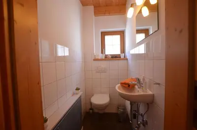 Ein Badezimmer in der Unterkunft Feriendorf Via Claudia Haus 100 Dominique