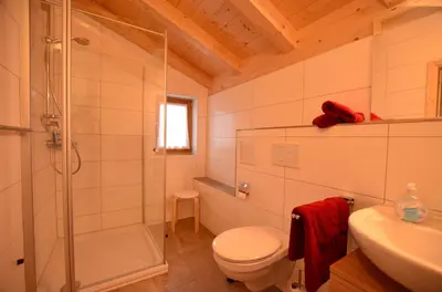 Ein Badezimmer in der Unterkunft Feriendorf Via Claudia Haus 69 La Casita