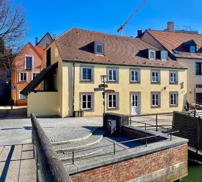 Das Gebäude in dem sich die Ferienwohnung befindet
