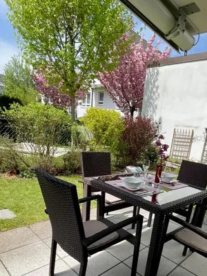 Ein Garten an der Unterkunft Stadtwohnung am Oertelplatz