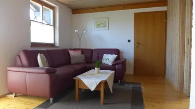 Ein Sitzbereich in der Unterkunft Ferienwohnung Hein