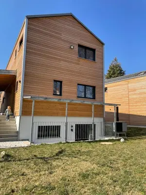Das Gebäude in dem sich die Ferienwohnung befindet