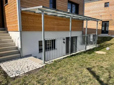 Das Gebäude in dem sich die Ferienwohnung befindet