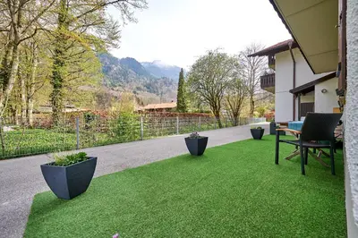 Ein allgemeiner Bergblick oder ein Berglick von der Ferienwohnung aus