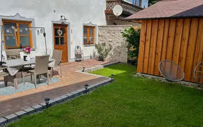 Ein Garten an der Unterkunft Ferienwohnung Bärnham