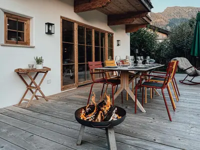 Ein allgemeiner Bergblick oder ein Berglick von des Chalets aus