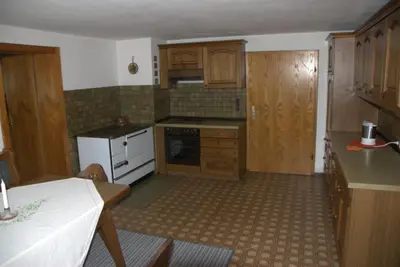 Küche/Küchenzeile in der Unterkunft Ferienhaus, Bauernhof mit Angel- und Badesee, Roßhaupten, Allgäu