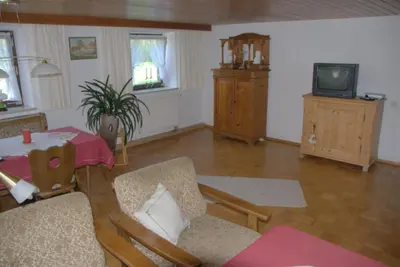 TV/Unterhaltungsangebot in der Unterkunft Ferienhaus, Bauernhof mit Angel- und Badesee, Roßhaupten, Allgäu