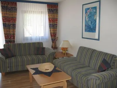 Ein Sitzbereich in der Unterkunft Ferienhaus Nr 127, Typ B, Feriendorf Hochbergle, Allgäu