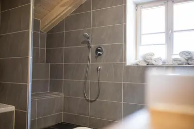 Ein Badezimmer in der Unterkunft am Josefibrunnen