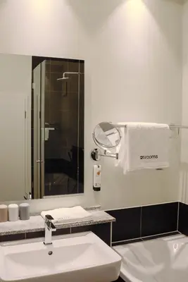 Ein Badezimmer in der Unterkunft 21rooms
