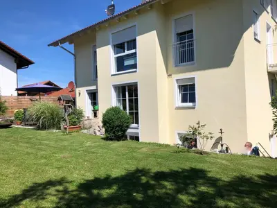 Ein Garten an der Unterkunft Ferienwohnung mit Charme
