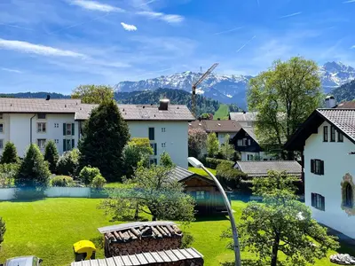 Ein allgemeiner Bergblick oder ein Berglick von der Ferienwohnung aus