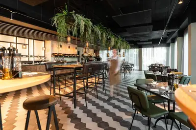 Lounge oder Bar in der Unterkunft FreshSuites & Bar