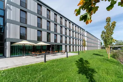 Das Gebäude in dem sich das Hotel befindet