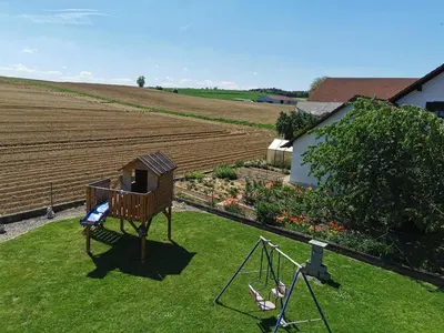 Ein Garten an der Unterkunft Wohnung Michelle
