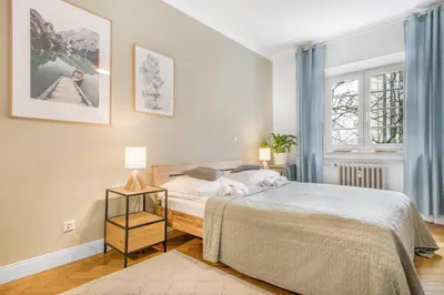 Ein Bett oder Betten in einem Zimmer der Unterkunft cruwzo I Spacious 3 BR with WiFi Kitchen Games