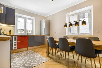 Küche/Küchenzeile in der Unterkunft cruwzo I Spacious 3 BR with WiFi Kitchen Games