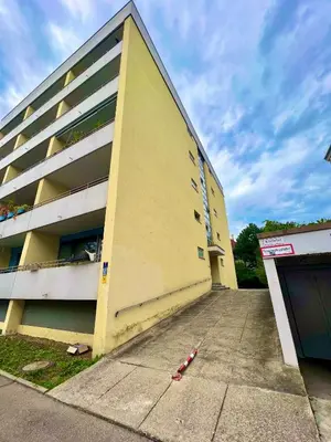 Das Gebäude in dem sich die Ferienwohnung befindet