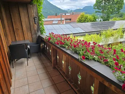 Ein allgemeiner Bergblick oder ein Berglick von der Ferienwohnung aus