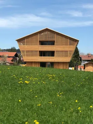 Das Gebäude in dem sich das Aparthotel befindet