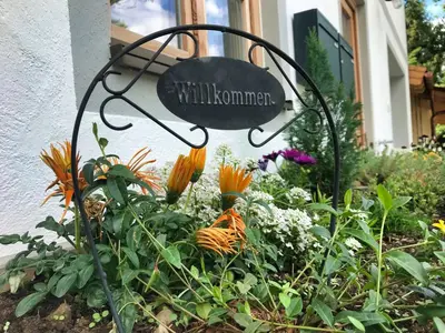 Ein Garten an der Unterkunft Ferienwohnung Kaindl