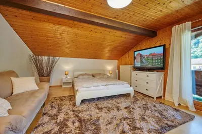 Ein Bett oder Betten in einem Zimmer der Unterkunft Chiemgautraum